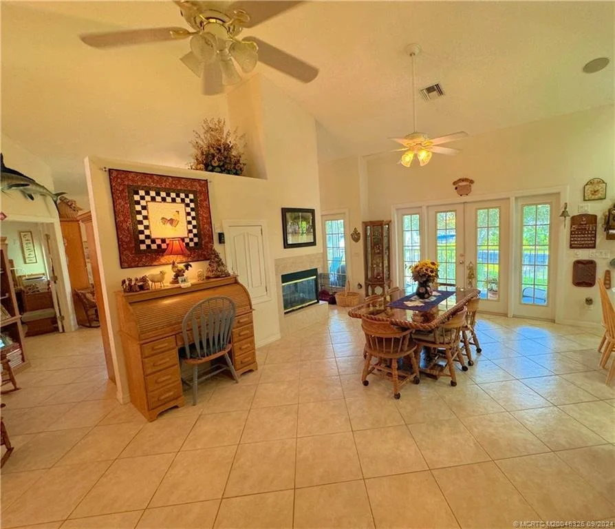 Photo of 4225 SE Centerboard Lane