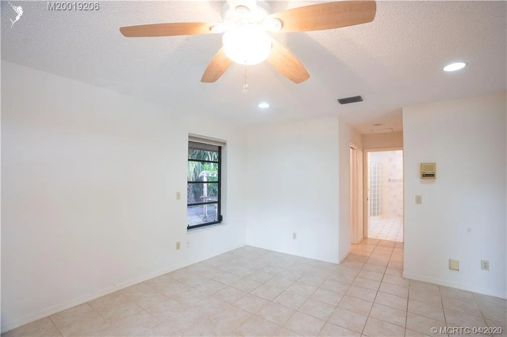Photo of 22 SE Harbor Point Drive