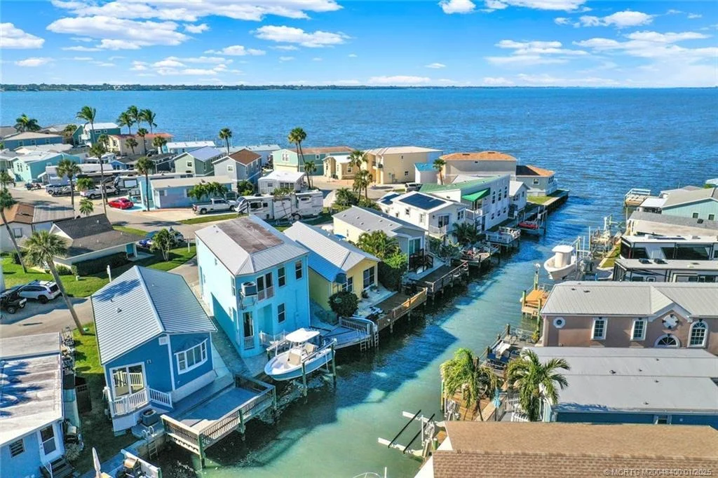 Photo of 20 Nettles Boulevard