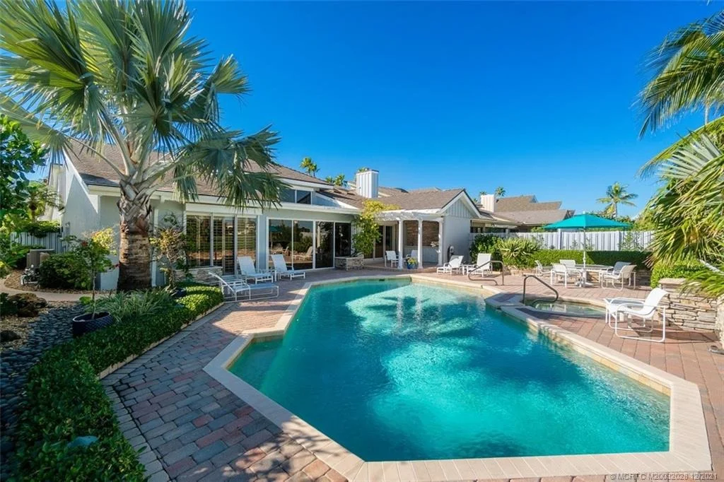 Photo of 6947 SE Harbor Circle