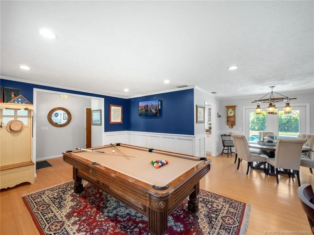 Photo of 1318 SE Riverside Drive