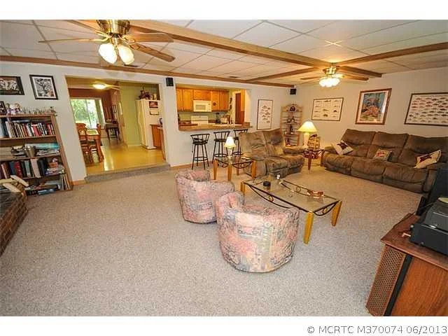 Photo of 803 SE Dolphin Drive