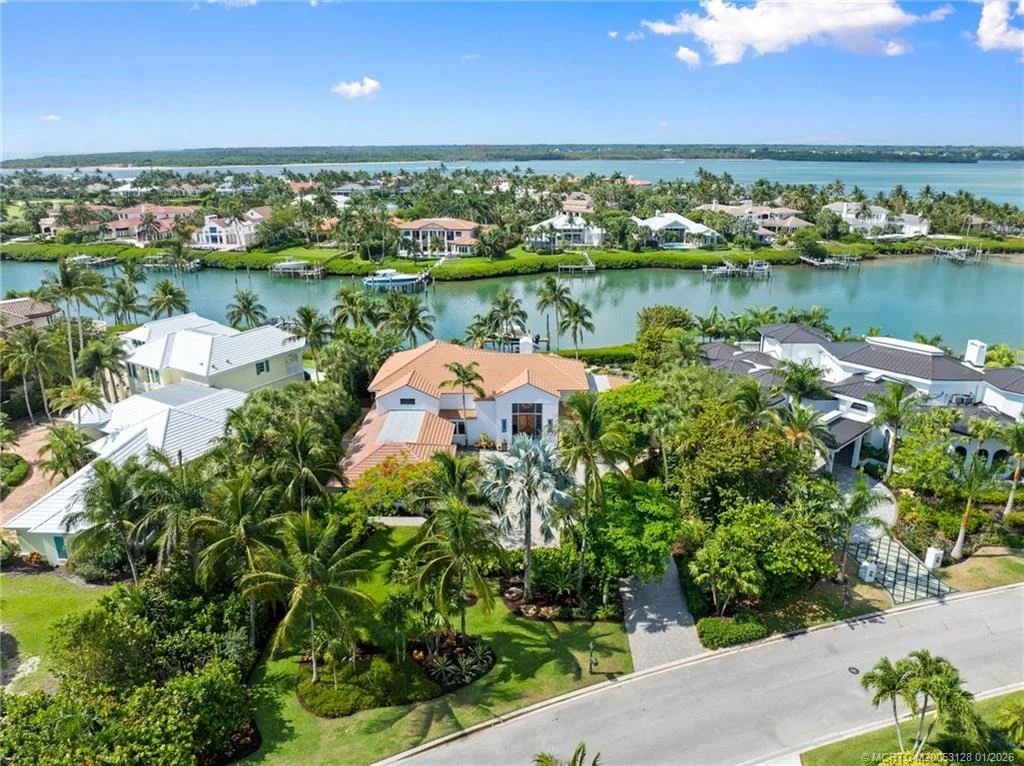 Photo of 6460 SE Harbor Circle