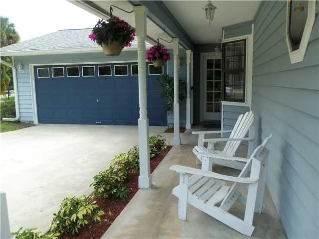 Photo of 8020 SE River Lane