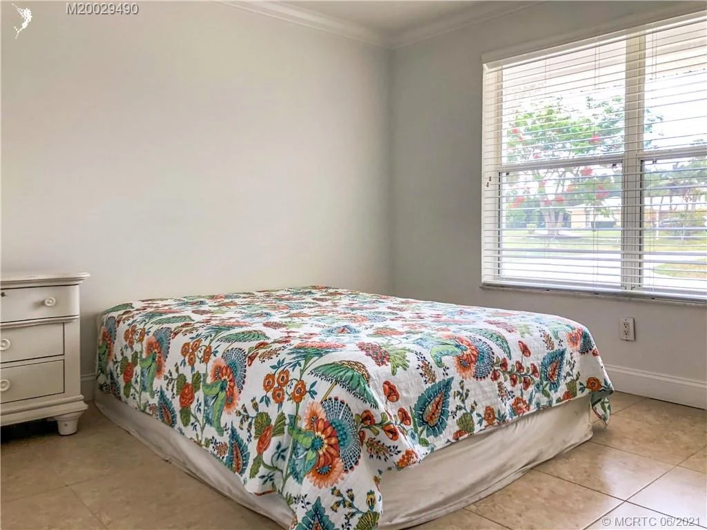 Photo of 1360 NW Lakeside Trail