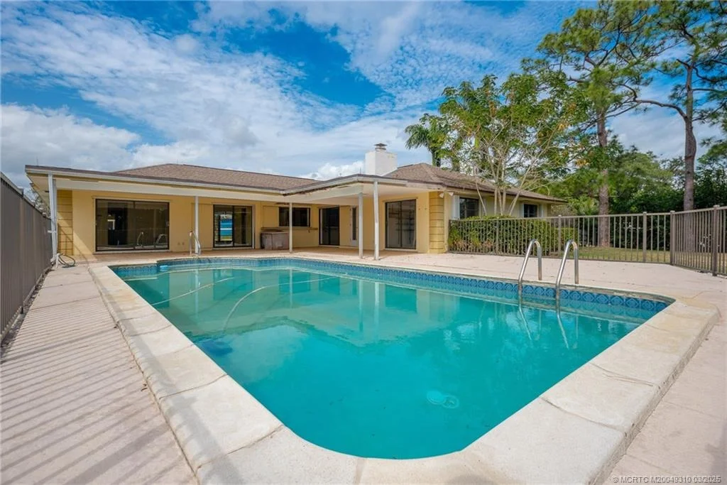 Photo of 1615 NW Bay Tree Circle