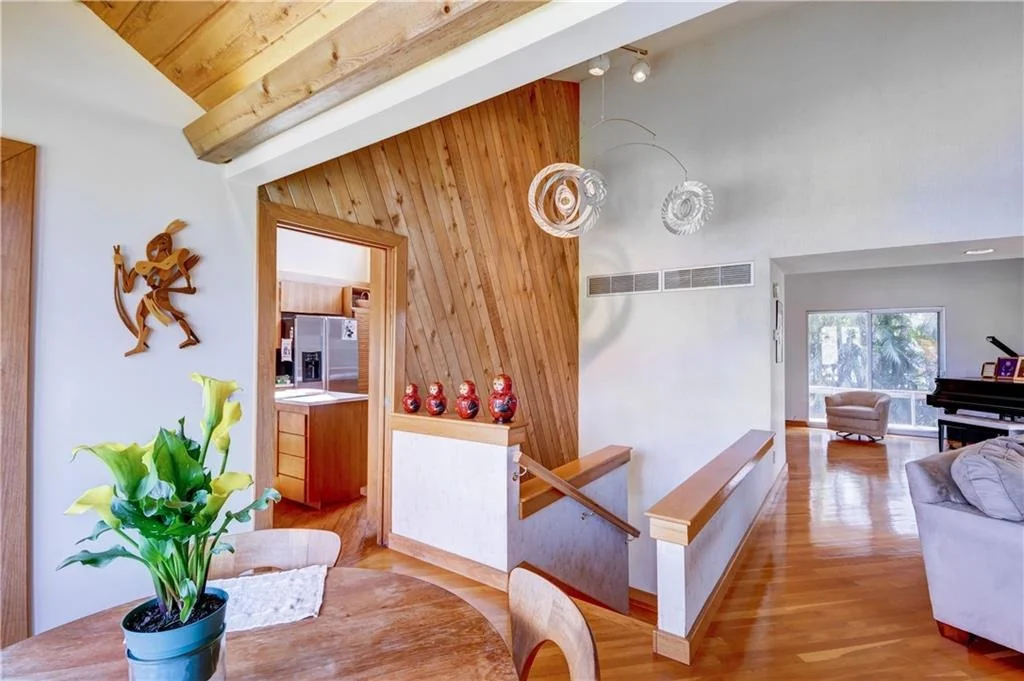 Photo of 951 NW Sunset Terrace