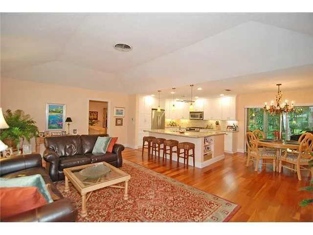 Photo of 6 Delano Lane
