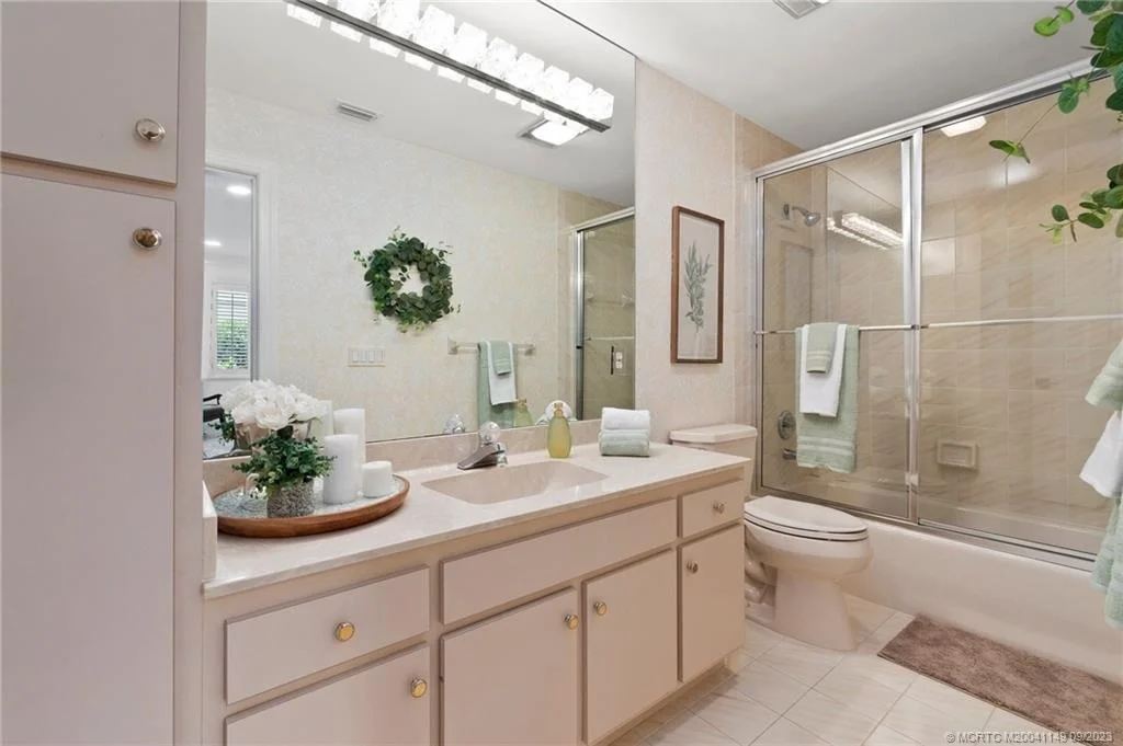 Photo of 6741 SE Harbor Circle