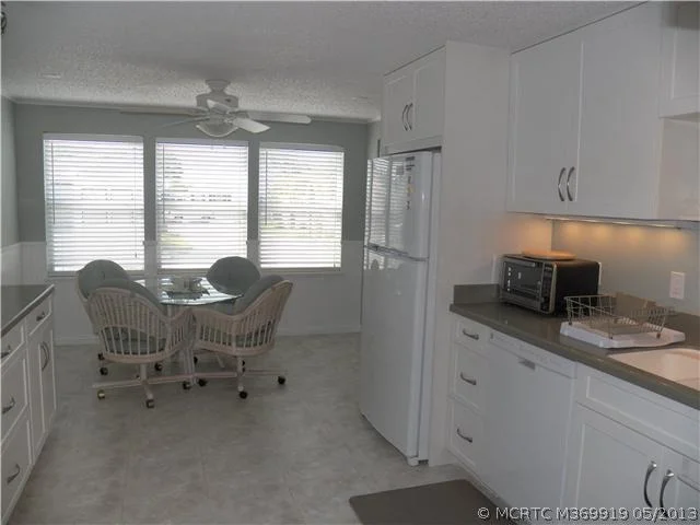 Photo of 473 Nettles Boulevard