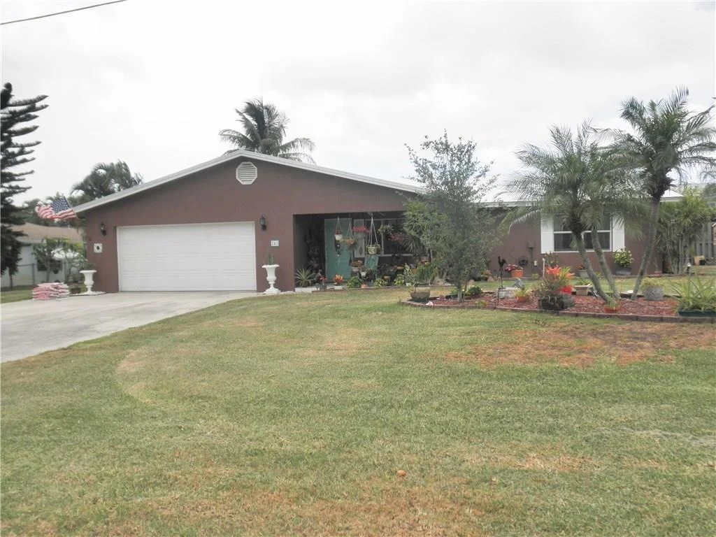 Photo of 241 SE Tressler Drive