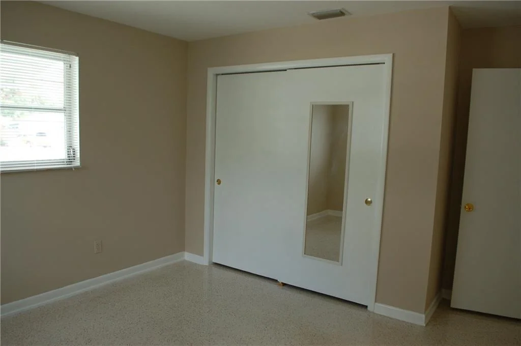 Photo of 439 SE Parkway Drive
