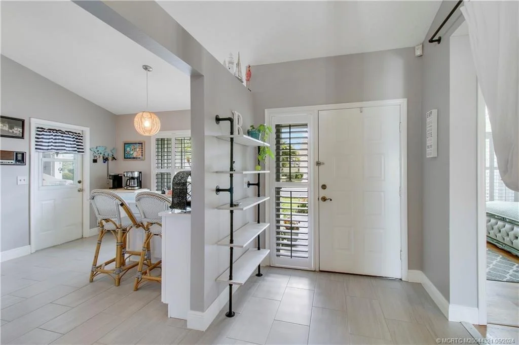 Photo of 120 Adobe Circle