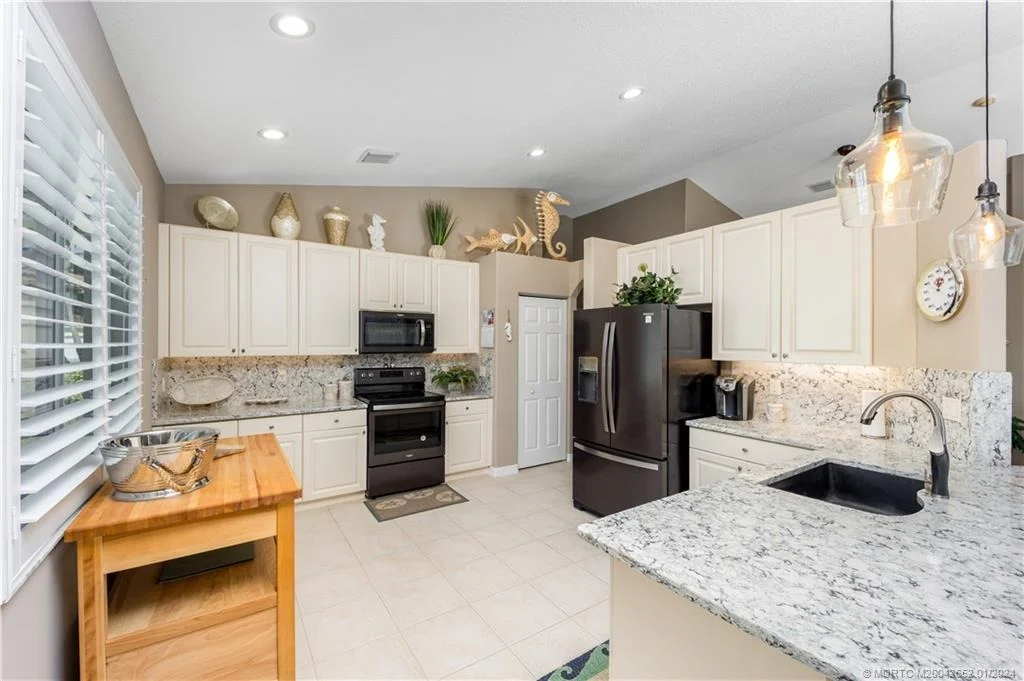 Photo of 2688 SE Castle Pine Place
