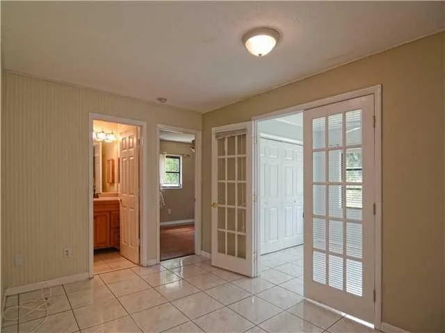 Photo of 2436 NW Everglades Boulevard