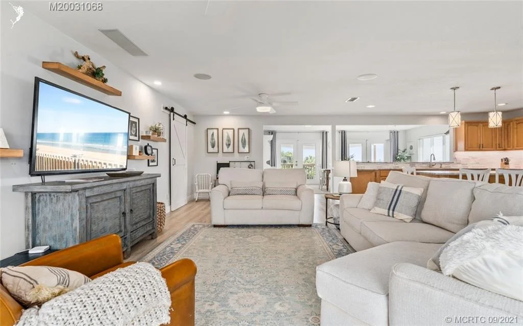 Photo of 1205 NE Oceanview Circle