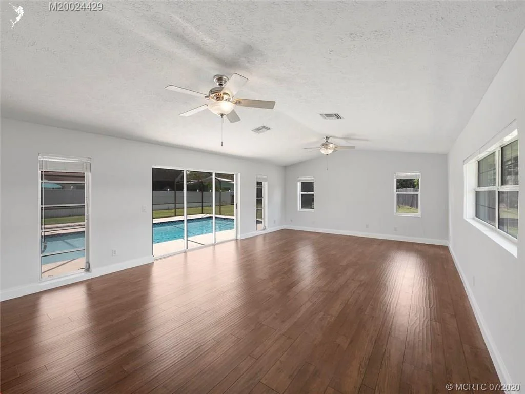 Photo of 1544 NW Spruce Ridge Drive