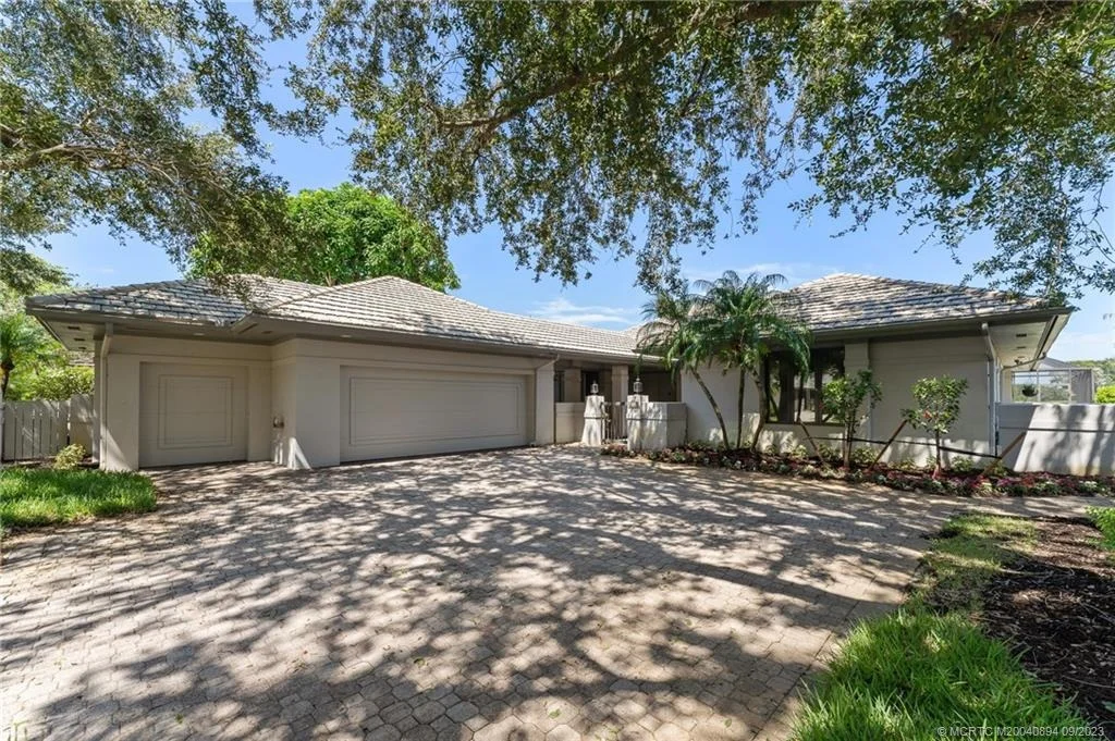 Photo of 6101 SE Oakmont Place