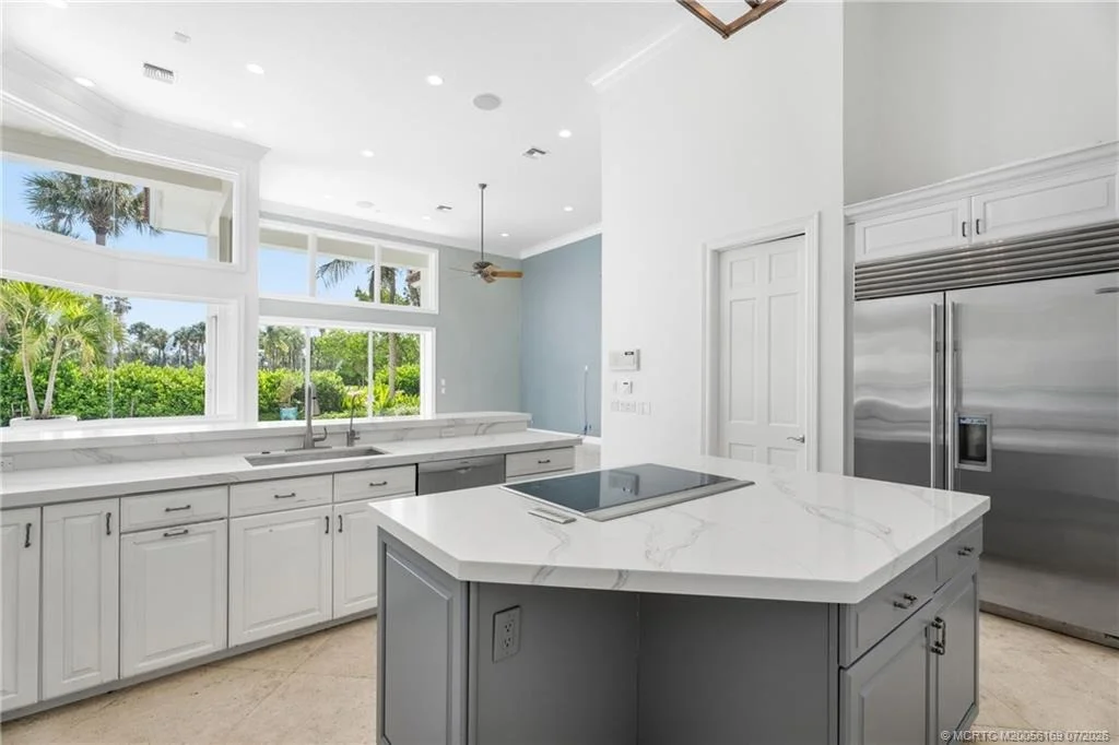 Photo of 6841 SE Harbor Circle