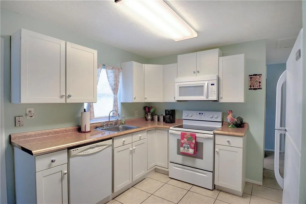 Photo of 2209 NW Sunset Boulevard