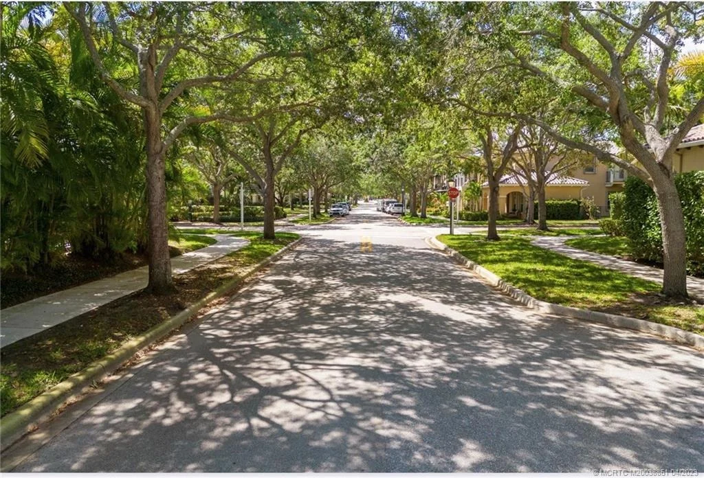 Photo of 125 Barcelona Drive