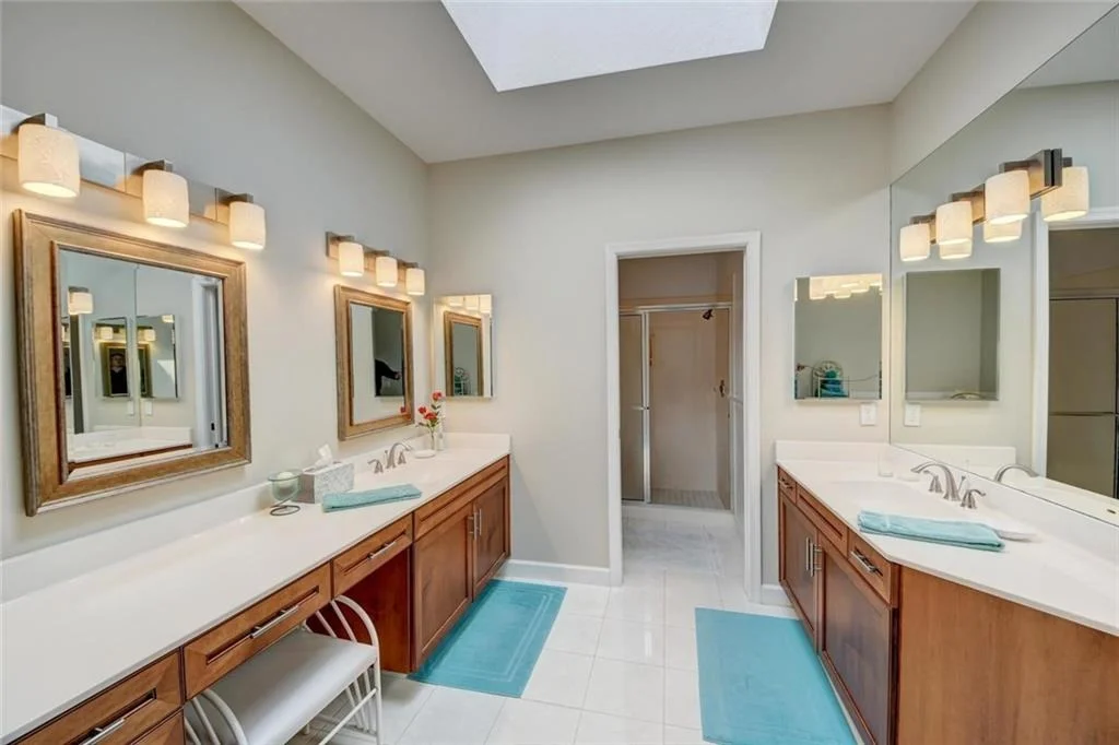 Photo of 3312 SE Cambridge Drive