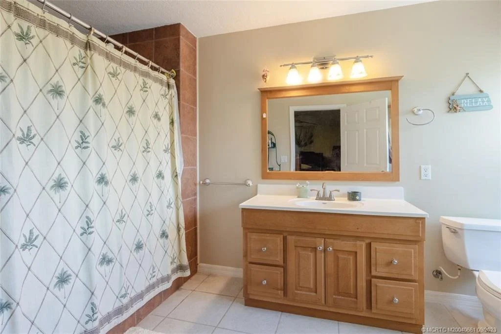 Photo of 1296 NE Oceanview Circle