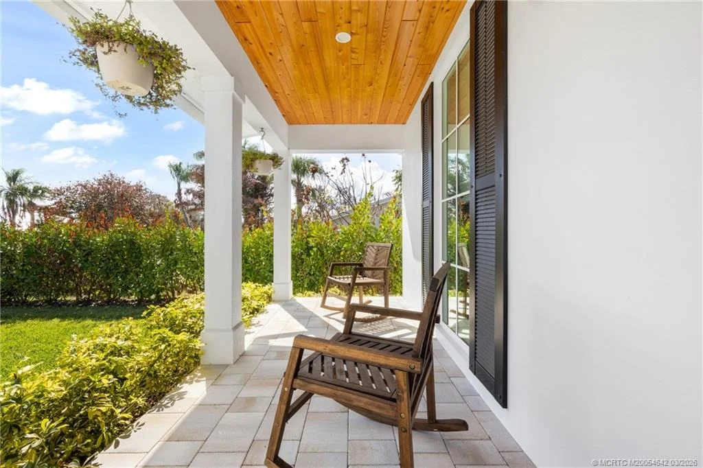 Photo of 5169 SE Horseshoe Point Road