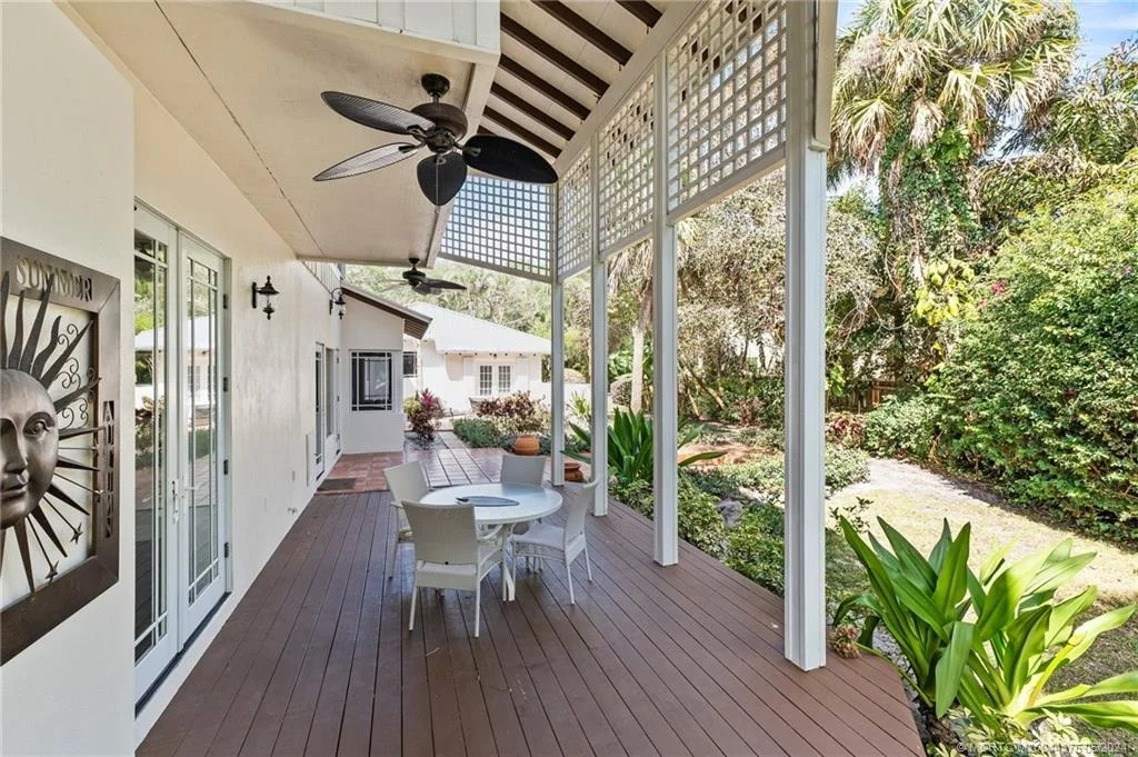 Photo of 12 Oakwood Drive