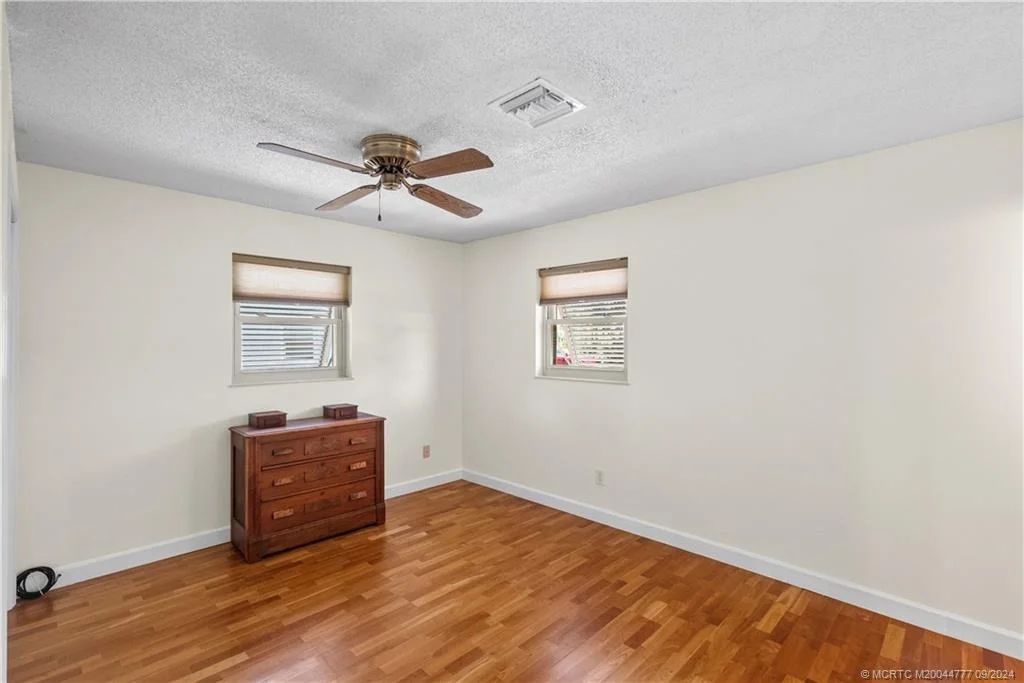 Photo of 718 SE Alamanda Circle