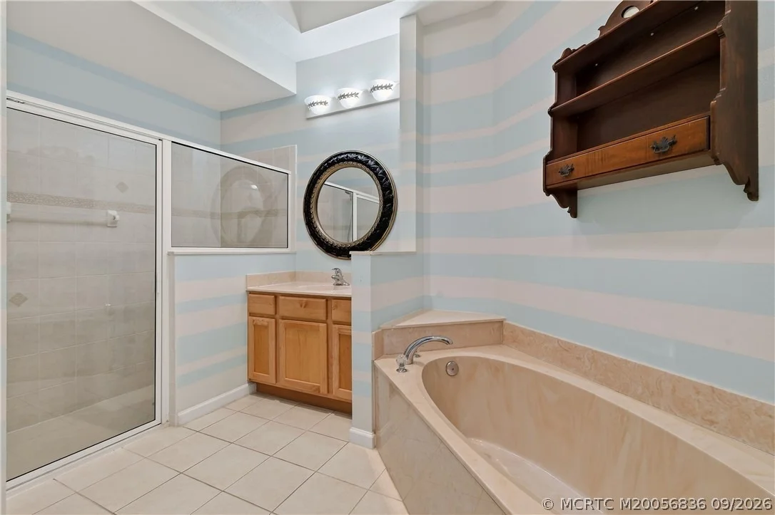 Photo of 480 NW Red Pine Way