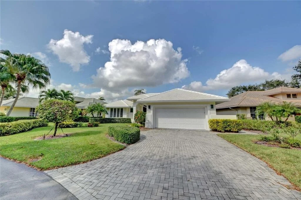 Photo of 3422 SE Cambridge Drive