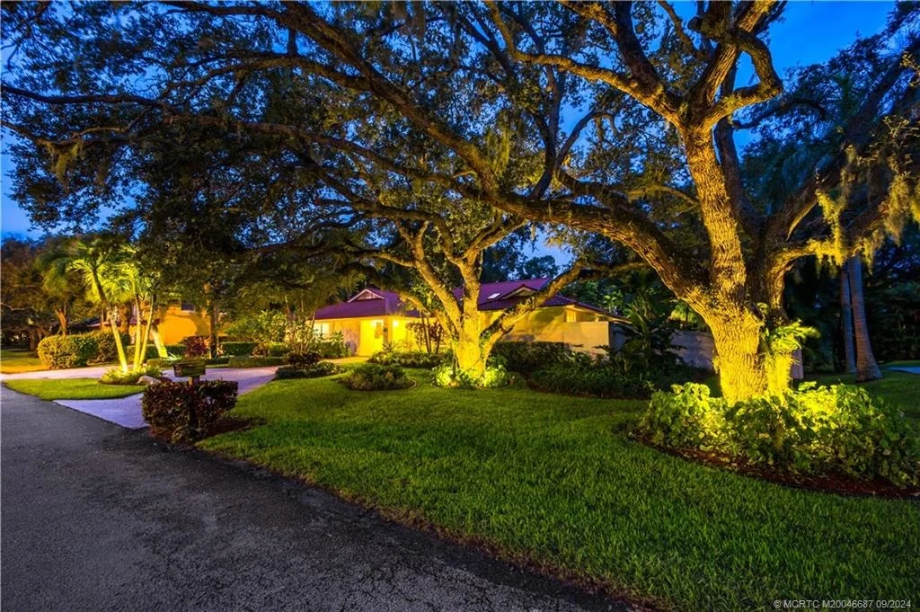 Photo of 6 Pineapple Lane