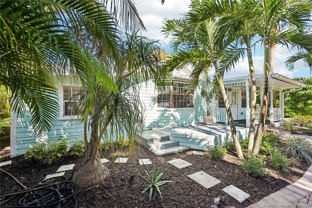 Photo of 3003 SE River Terrace