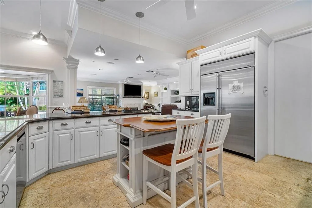 Photo of 5321 Point Lane E