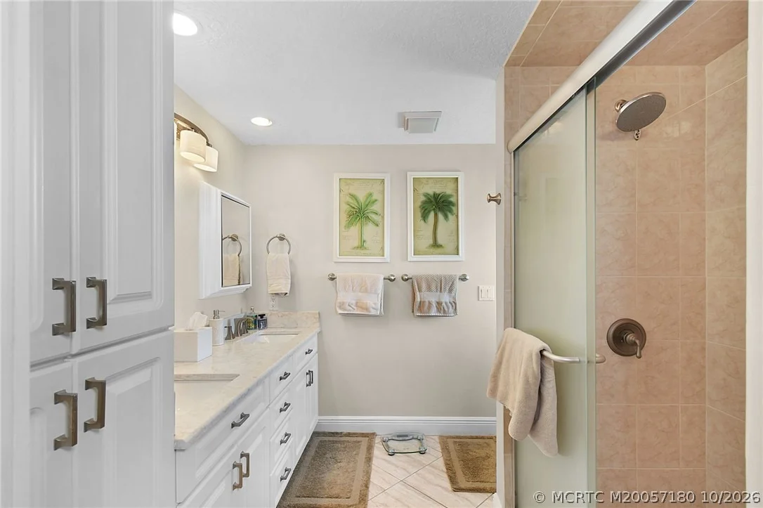 Photo of 4 Nettles Boulevard