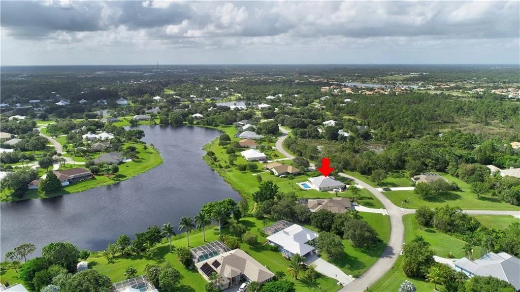 Photo of 864 SE Waterside Way