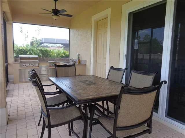 Photo of 2 SE ETHAN Terrace