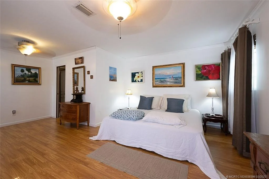 Photo of 6239 SE Lake Circle Drive