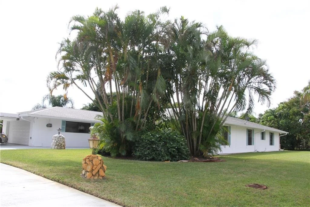 Photo of 1376 NW Pine Lake Drive