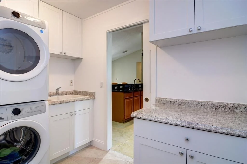 Photo of 8802 SW Avocado Lane