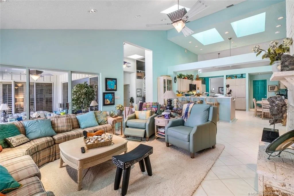 Photo of 6947 SE Harbor Circle