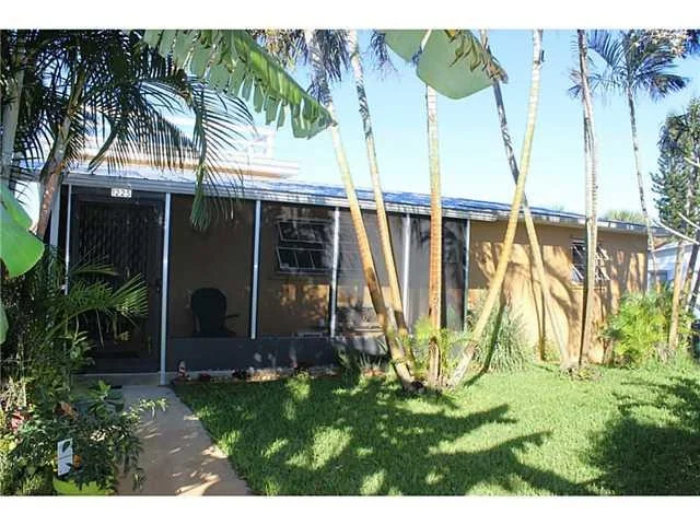 Photo of 1225 NE Oceanview Circle