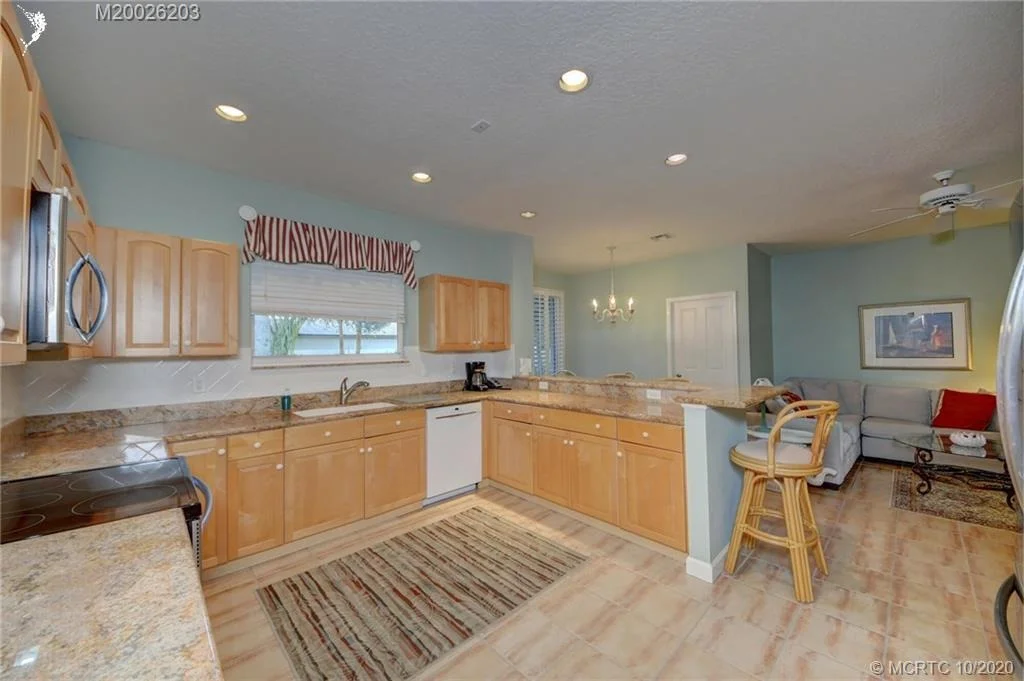 Photo of 3400 SE Cambridge Drive