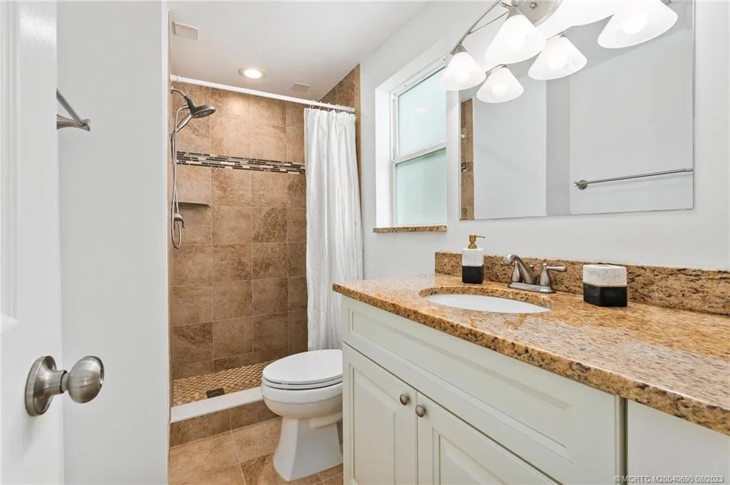 Photo of 240 SE Tressler Drive