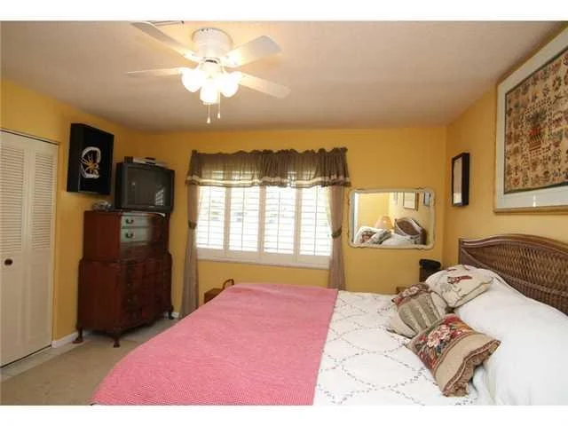 Photo of 1153 SE Dolphin Drive