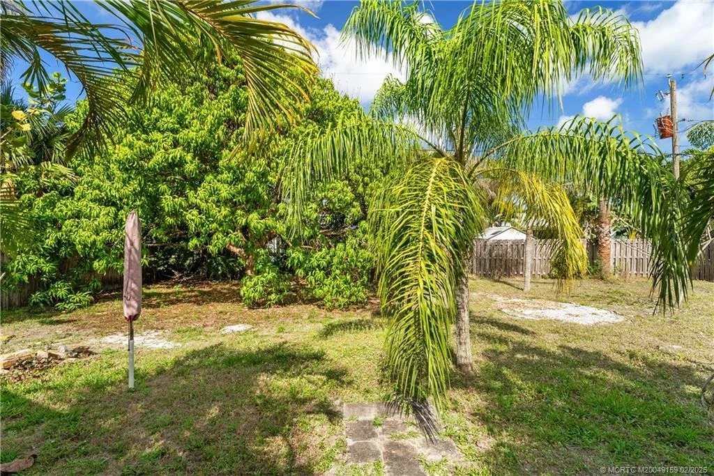 Photo of 4805 SE Manatee Terrace