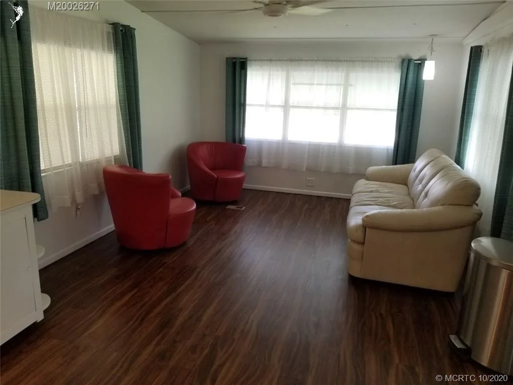 Photo of 132 NE 15th Terrace