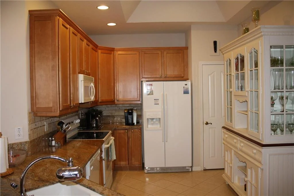 Photo of 611 NW Red Pine Way