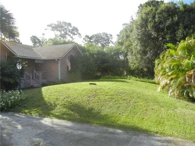 Photo of 1150 SE Buttonwood Circle